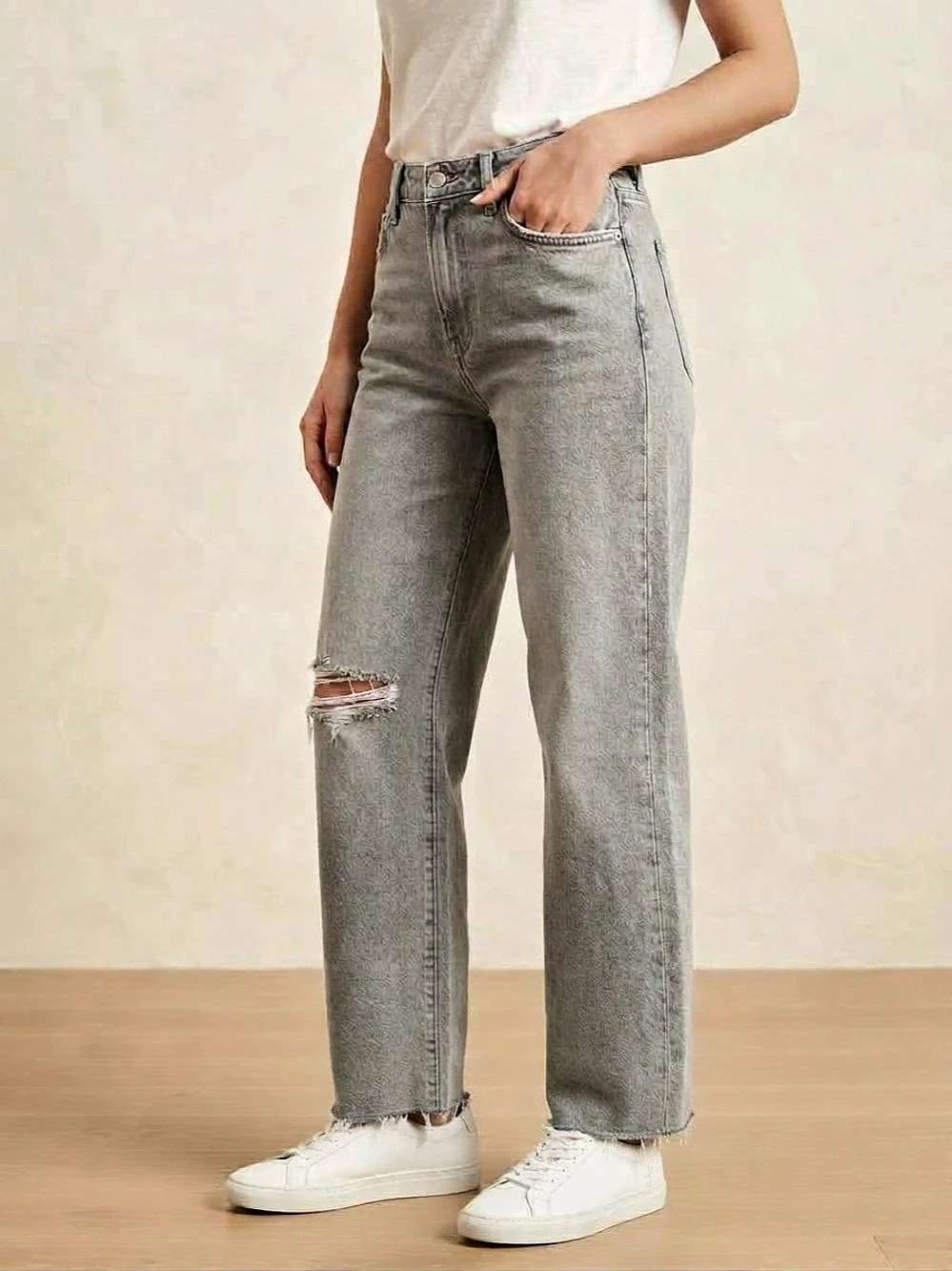 ZARA Straight Leg Button Fly Cotton ankle Jeans in Gray size 6